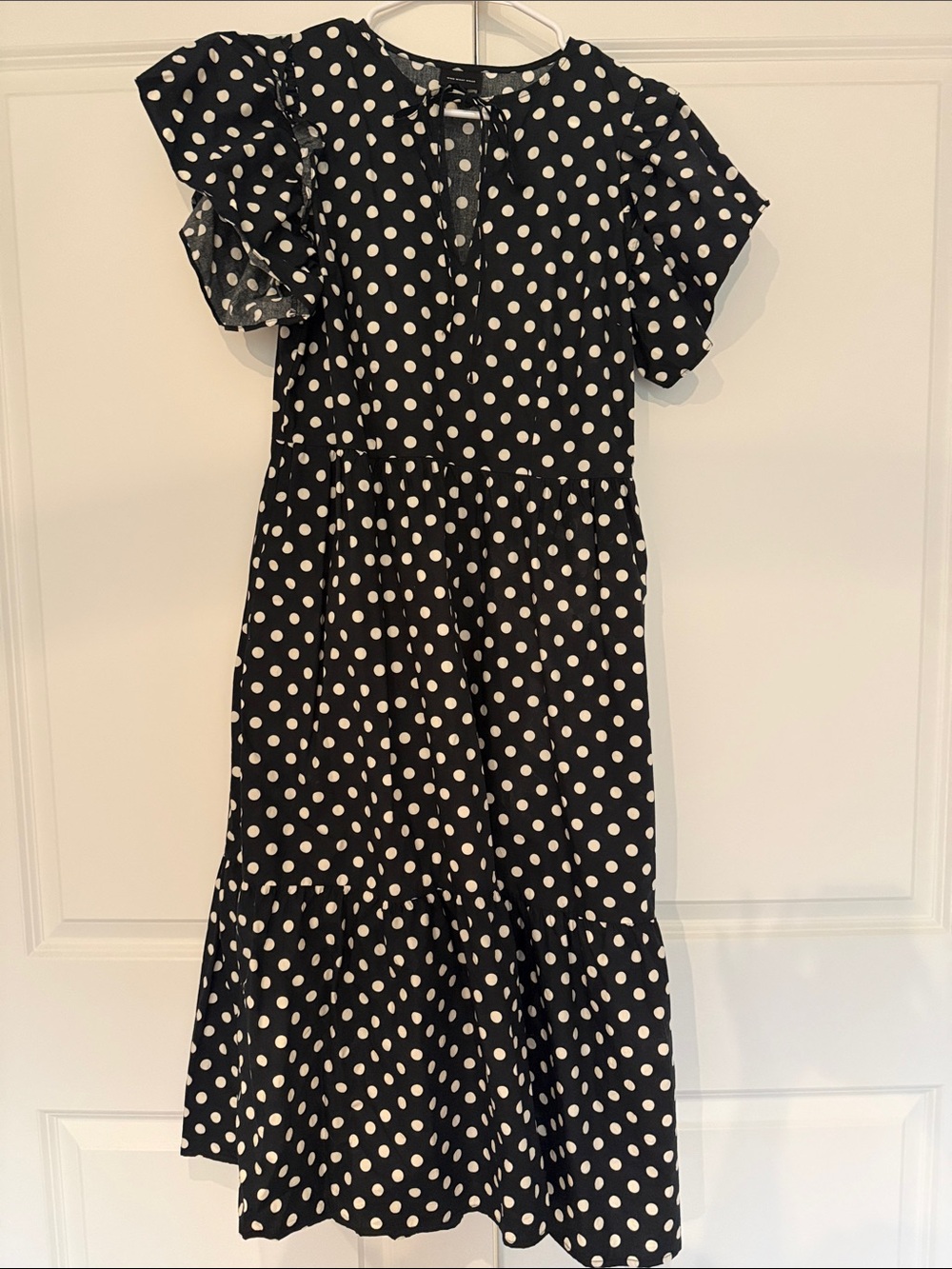 NWOT Who What Wear Black and White Polka Dot Ruffle Dress